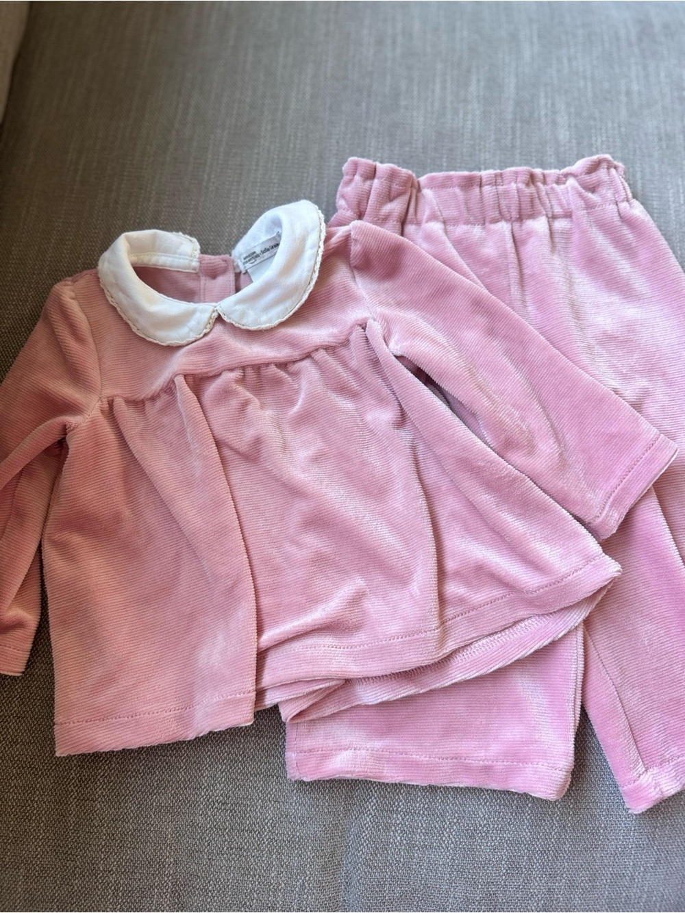 Amazon Essentials Pink Two-Piece Velour Set with White Peter Pan Collar